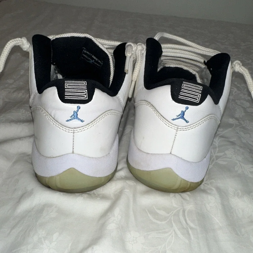 Jordan 11 Retro Low Legend Blue 2021 Size 10